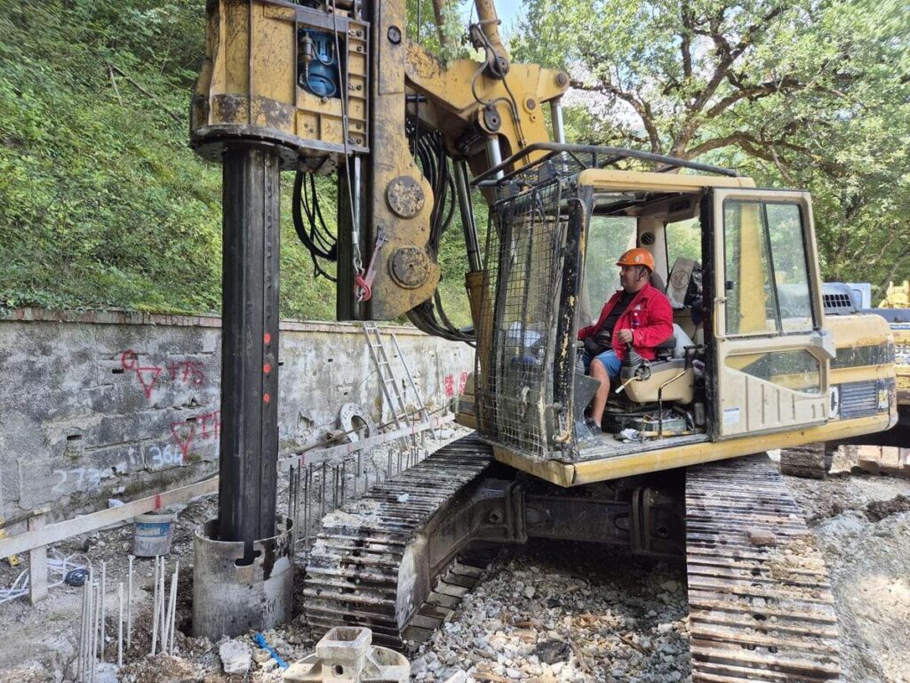 IMT AF80 on CAT 315B